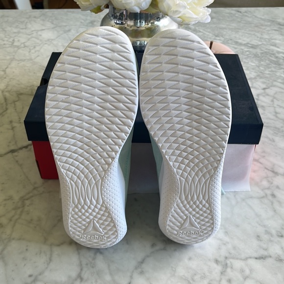 Reebok Women’s Ardara 3.0 Walking Shoes Size 8 - Picture 7 of 8